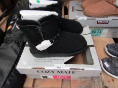 Cozy Mate Size 13 kids Black boots. These look unused & Are Boxed