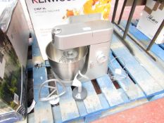 Kenwood Chef XL kitchen machine, main function is tested working. Comes with attachments and box.