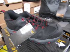 Regatta Professional Riverbeck safety steel toe-cap trainer, size 7, new and boxed.