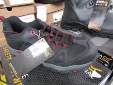 Regatta Professional Riverbeck safety steel toe-cap trainer, size 7, new and boxed.