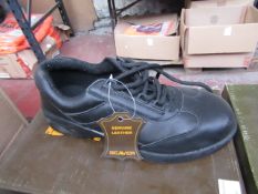 Beaver Genuine Leather safety shoes, unused, size 5, boxed