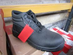 Centek Black Steel Toe Cap Boot size 10 new & boxed