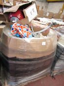 | 1X | UNMANIFESTED PALLET OF MIXED CUSTOMER RETURN STOCK AND PARTS BOXED, LOOSE AND IN NON ORIGiNAL