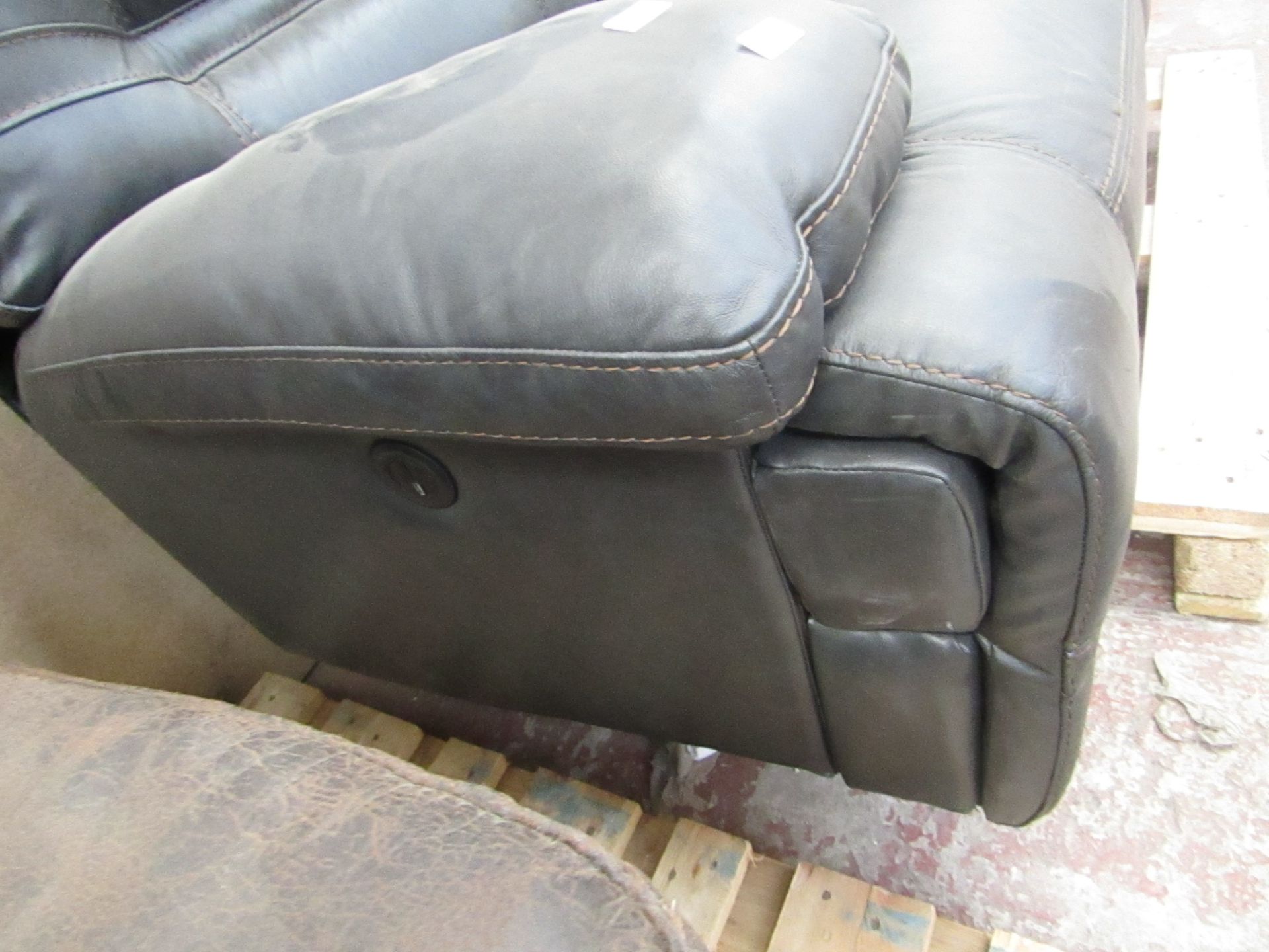 3 Seater Costco Leather reclining sofa, comes with transformer, RRP £799 - Image 3 of 3