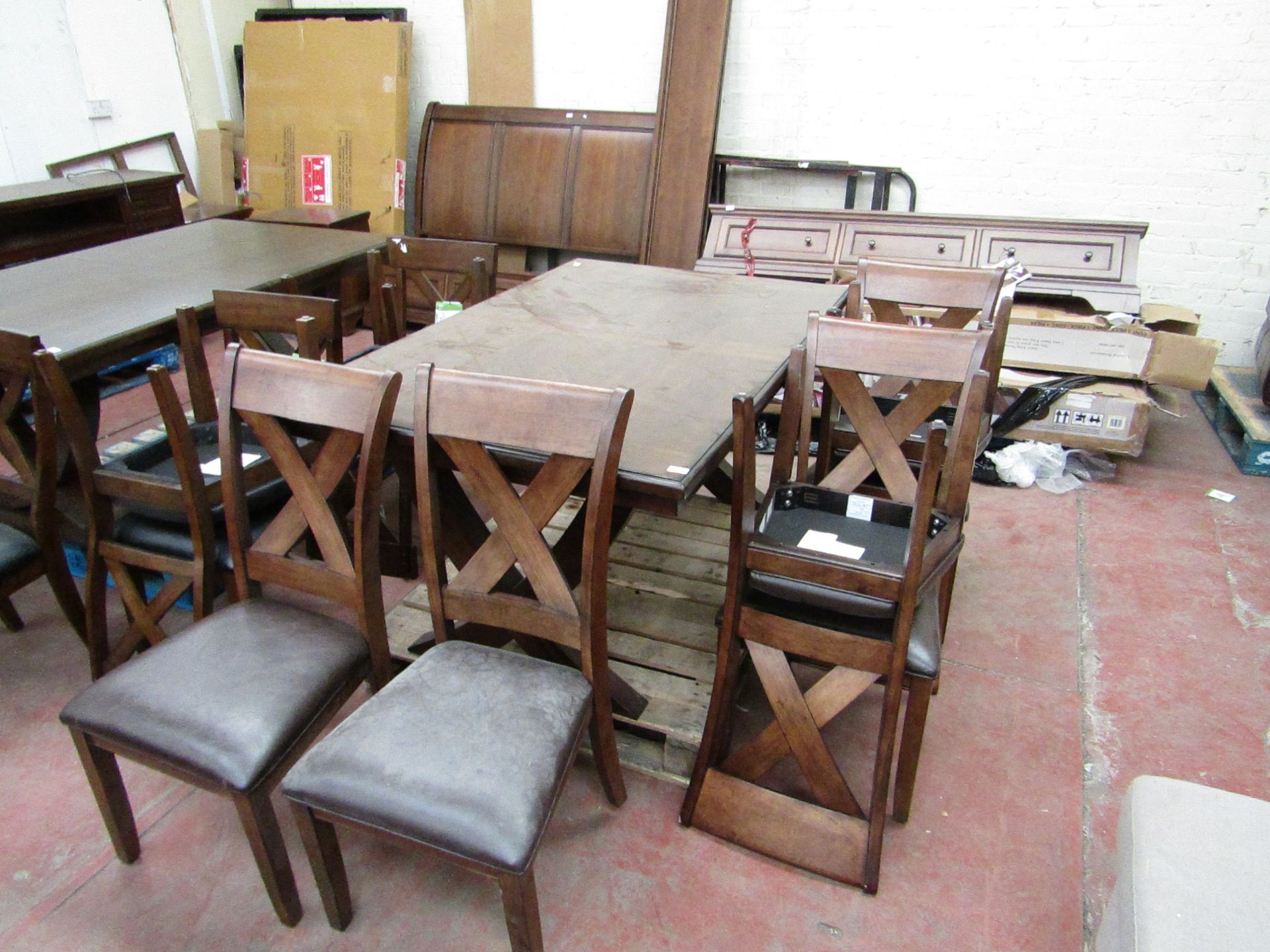 Bayside 7 piece extending dining set, complete but minor scuffs and scrapes on the table and chairs,