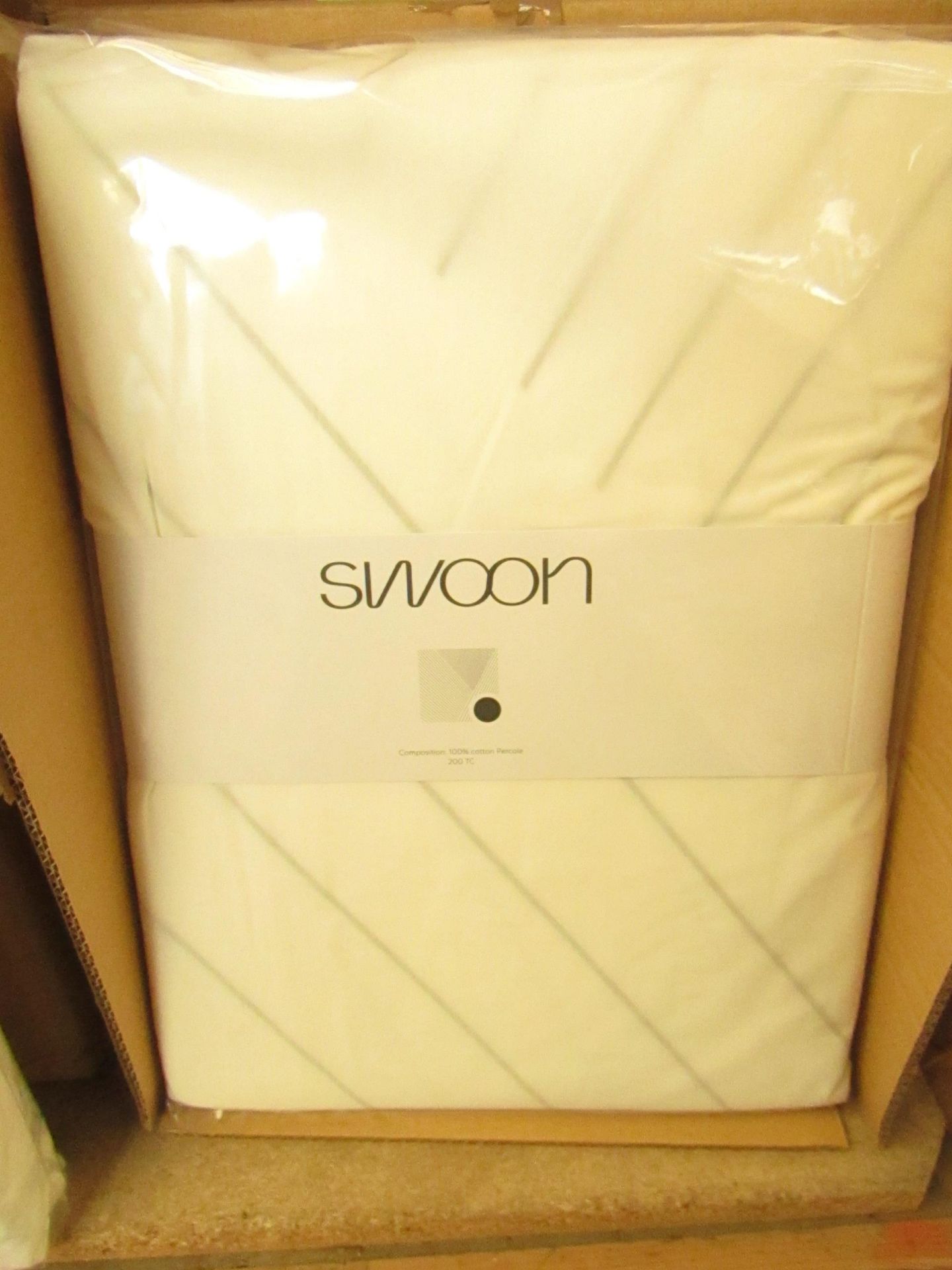 |1x SWOON BOOLE GREY KING SIZE DUVET SET THAT INCLUDE DUVET COVER AND 2 MATCHING PILLOW CASES |