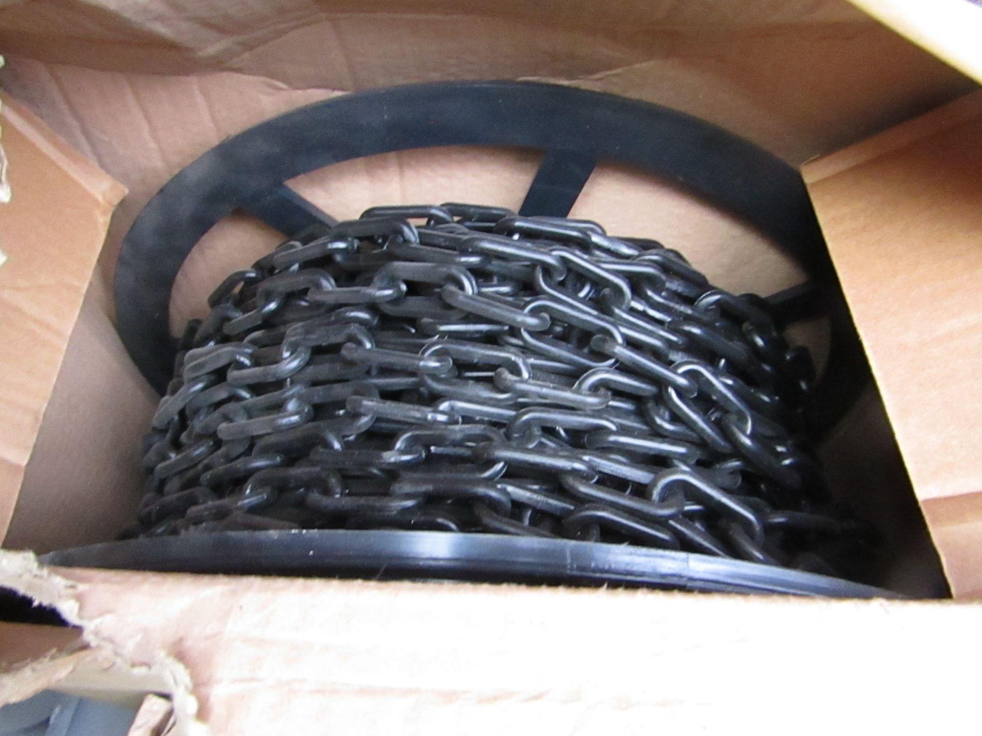 Large roll of Plastic chain, new