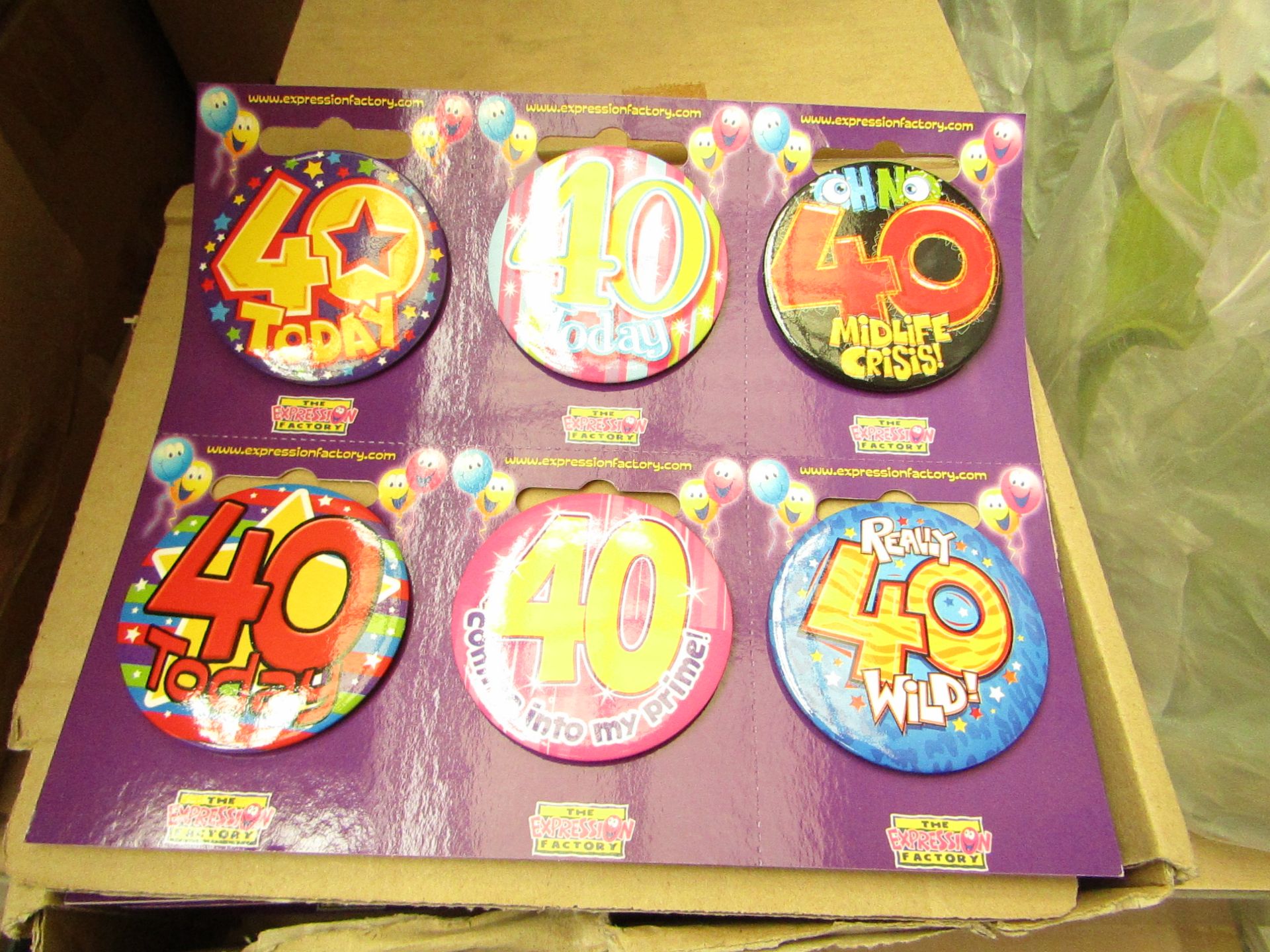 Box of 60 40th Birthday Badges. New & Boxed