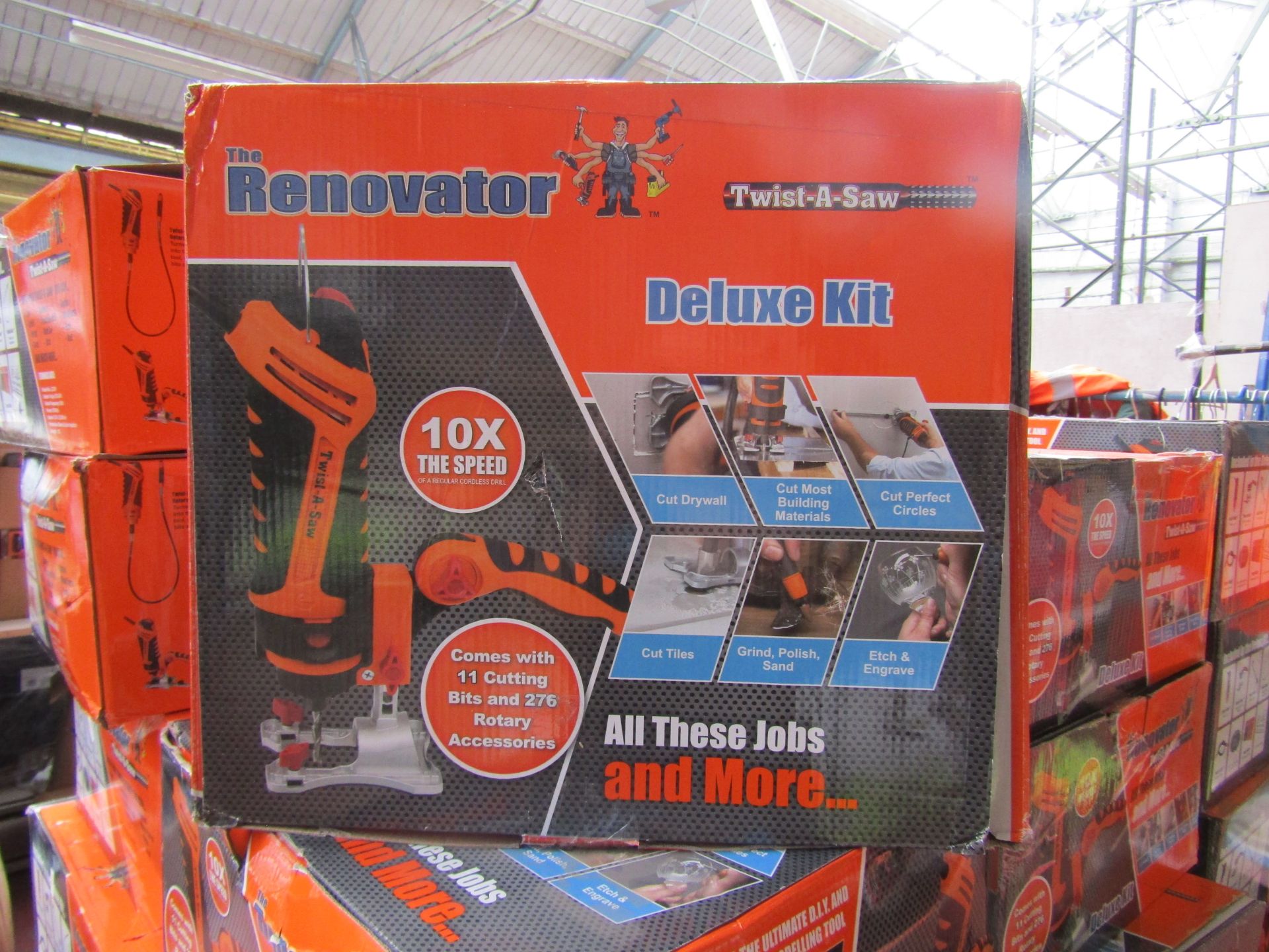 | 1X | RENOVATOR TWIST A SAW WITH ACCESSORY KIT | TESTED AND WORKING BUT WE HAVEN'T CHECKED IF ALL