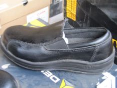 Delta Plus Slip on Safety shoes, new, size 3