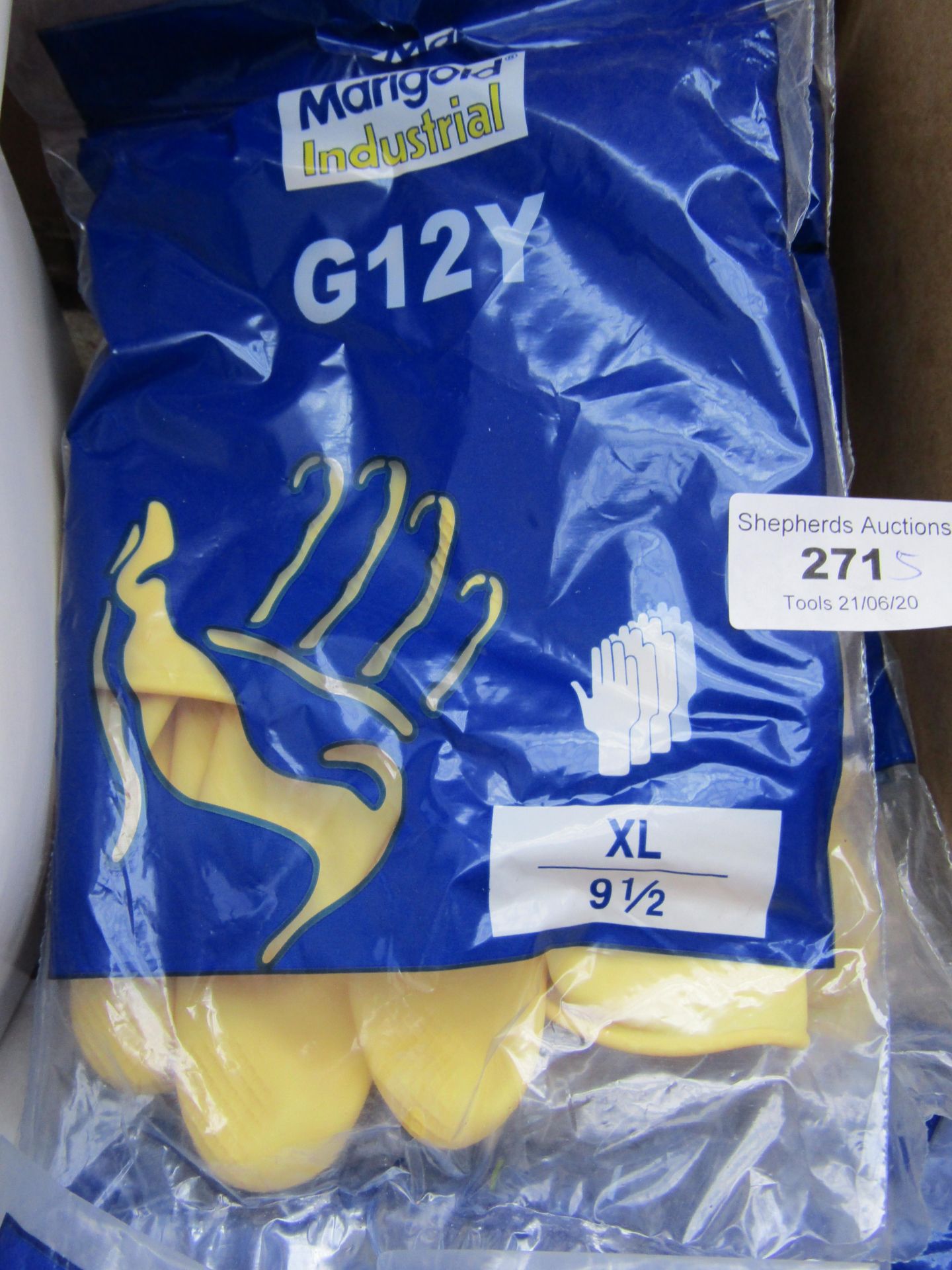 5x G12Y Viynl gloves, size 9 1/2, new and packaged.