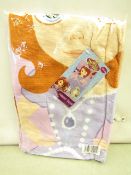 2 x Sofia the First Printed Towels. New & packaged