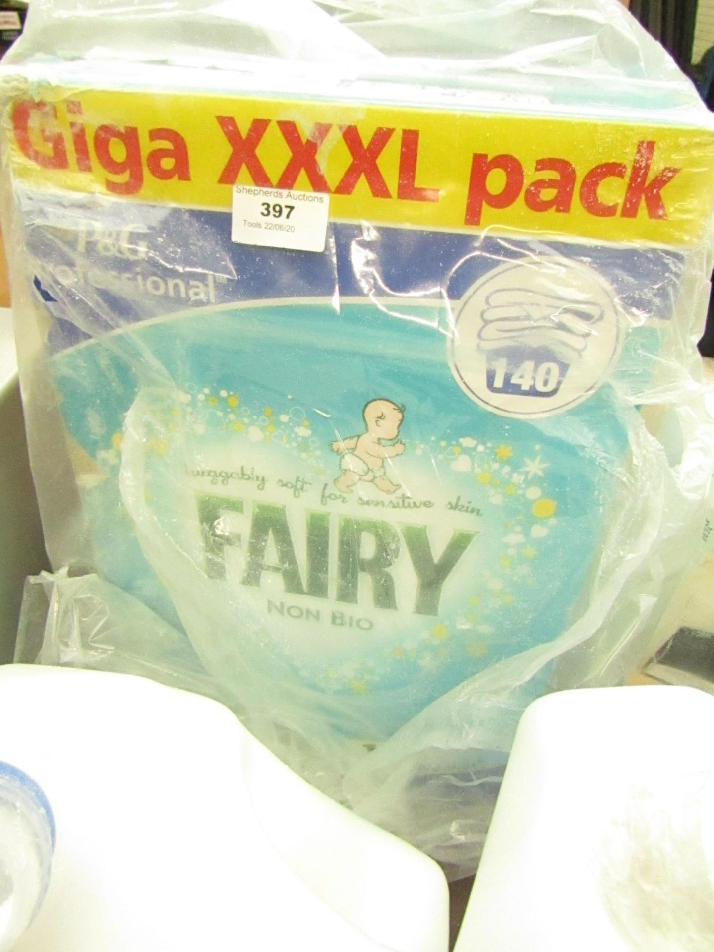 140 Wash Fairy Non Bio Washing Powder. Box has Split but has been rebagged
