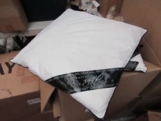 | 1X | FEATHER NIGHTS 50X50CM DUCK FEATHER CUSHION INNER | NEW |