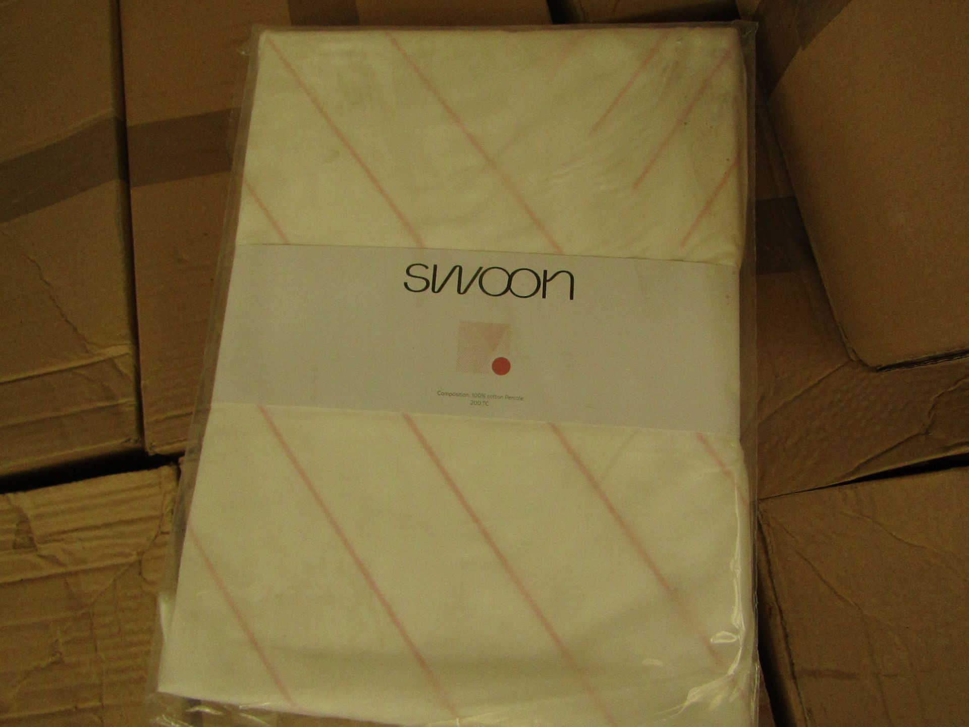 | 1X | SWOON BOOLE PINK DOUBLE DUVET SET THAT INCLUDE DUVET COVER AND 2 MATCHING PILLOW CASES |