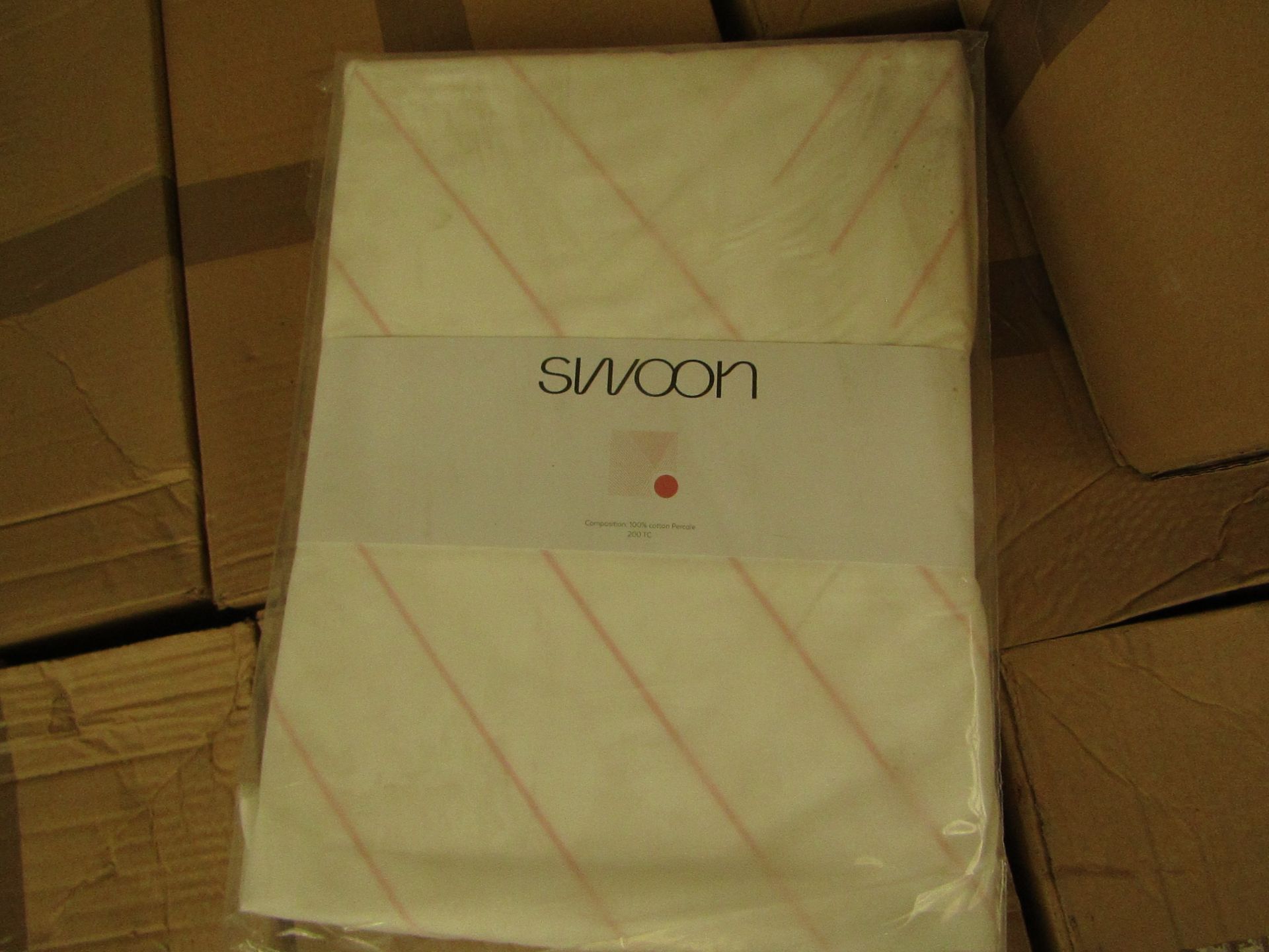 | 8X | SWOON BOOLE PINK DOUBLE DUVET SET THAT INCLUDE DUVET COVER AND 2 MATCHING PILLOW CASES |