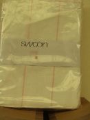 |1x SWOON BOOLE PINK KING SIZE DUVET SET THAT INCLUDE DUVET COVER AND 2 MATCHING PILLOW CASES |