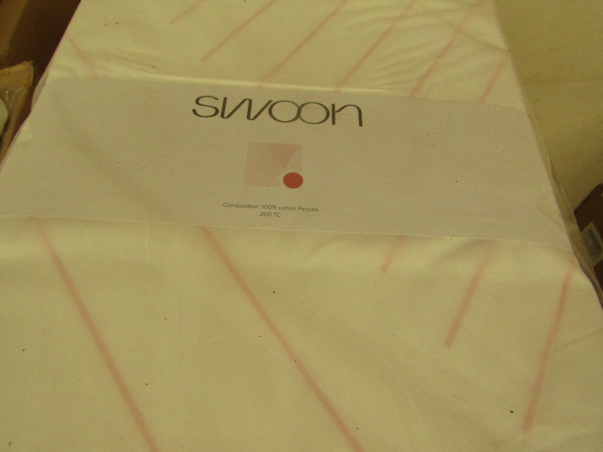 |8x SWOON BOOLE PINK KING SIZE DUVET SET THAT INCLUDE DUVET COVER AND 2 MATCHING PILLOW CASES |