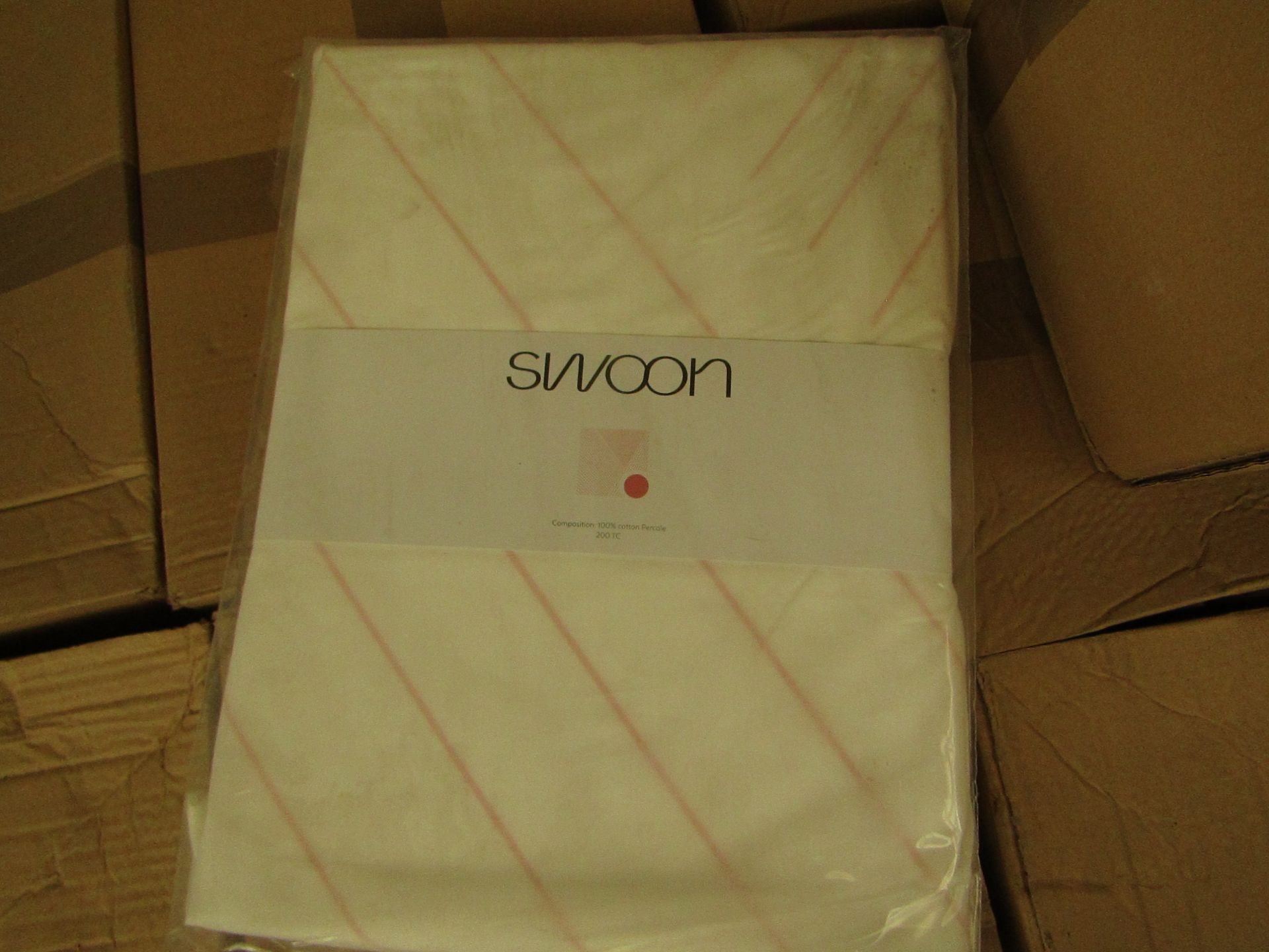 | 1X | SWOON BOOLE PINK DOUBLE DUVET SET THAT INCLUDE DUVET COVER AND 2 MATCHING PILLOW CASES |