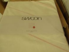 |1X | SWOON WILES PINK DOUBLE DUVET SET THAT INCLUDE DUVET COVER AND 2 MATCHING PILLOW CASES | NEW