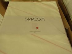 |8X | SWOON WILES PINK DOUBLE DUVET SET THAT INCLUDE DUVET COVER AND 2 MATCHING PILLOW CASES | NEW