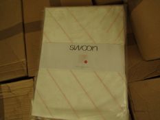 | 8X | SWOON BOOLE PINK DOUBLE DUVET SET THAT INCLUDE DUVET COVER AND 2 MATCHING PILLOW CASES |