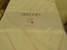 |1x SWOON BOOLE PINK KING SIZE DUVET SET THAT INCLUDE DUVET COVER AND 2 MATCHING PILLOW CASES |