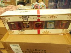 5 Packs of 5 Festive Candles. New & Packaged