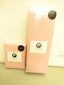 Sanctuary Blush Fitted Superking Sheet with 2 Matching Pillow Cases. New & Packaged