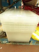 5 Plastic Storage Containers with Lids. Look unused