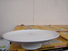 2x Single tier cake stands, new and boxed.