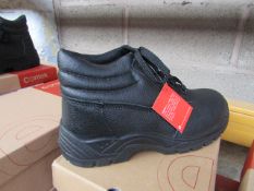 Centek Black Steel Toe Cap Boot size 10 new & boxed