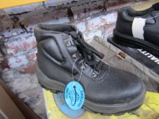 Globe Trotter steel toe cap boots, new, size 4