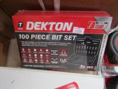 Dektopn 100 piece Bit set, new in carry case