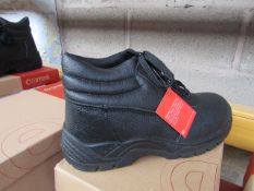Centek Black Steel Toe Cap Boot size 11 new & boxed