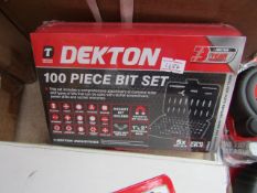 Dektopn 100 piece Bit set, new in carry case