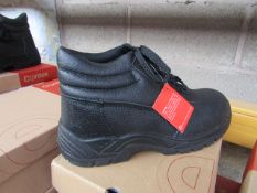 Centek Black Steel Toe Cap Boot size 9 new & boxed