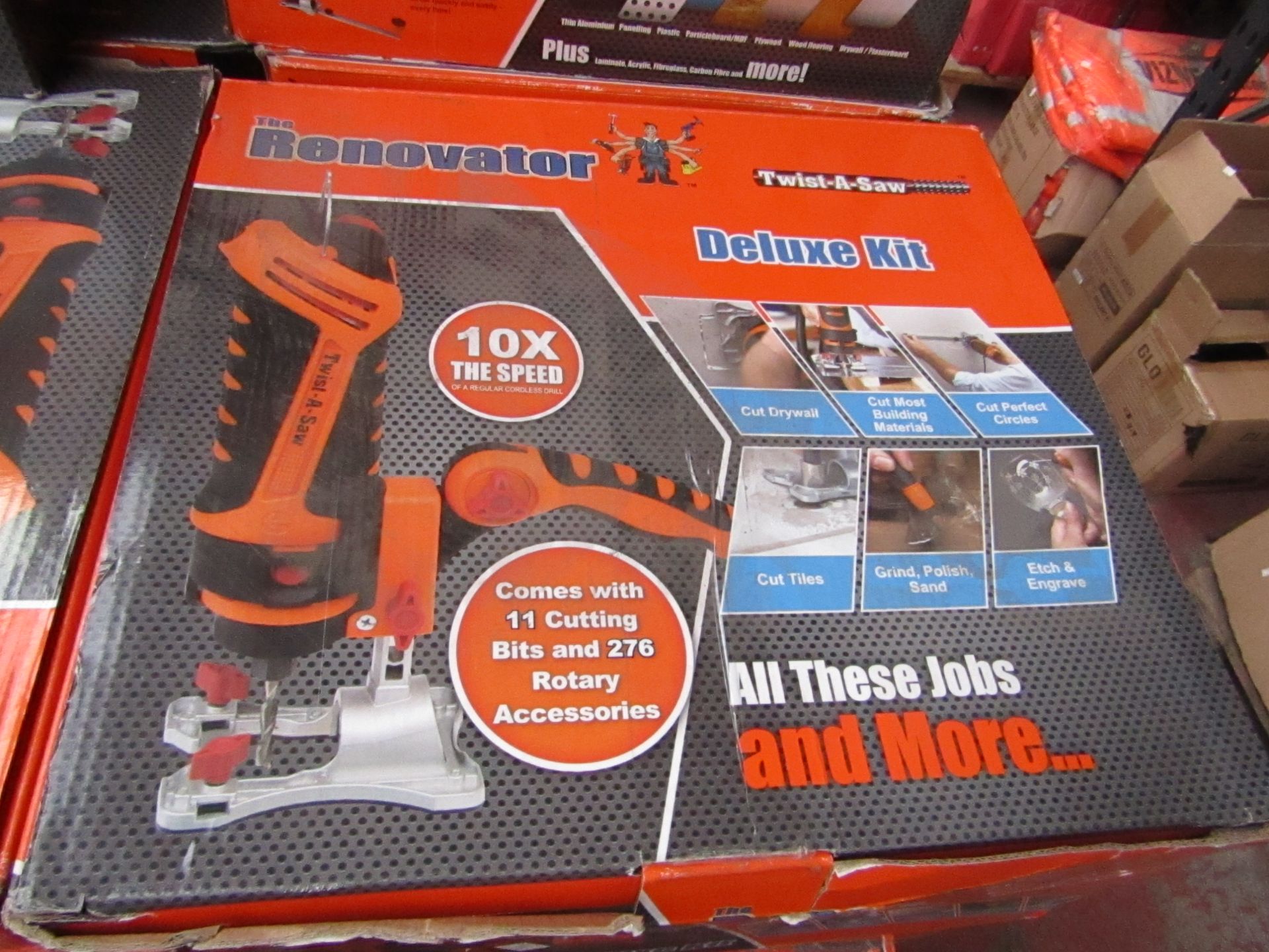 | 1X | RENOVATOR TWIST A SAW WITH ACCESSORY KIT | TESTED AND WORKING BUT WE HAVEN'T CHECKED IF ALL