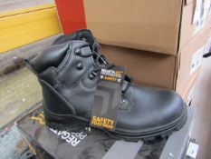 Regatta Crumpsall steel toe cap Professional Safety Boots, new and boxed, Size 7