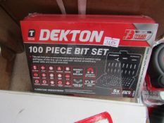 Dektopn 100 piece Bit set, new in carry case