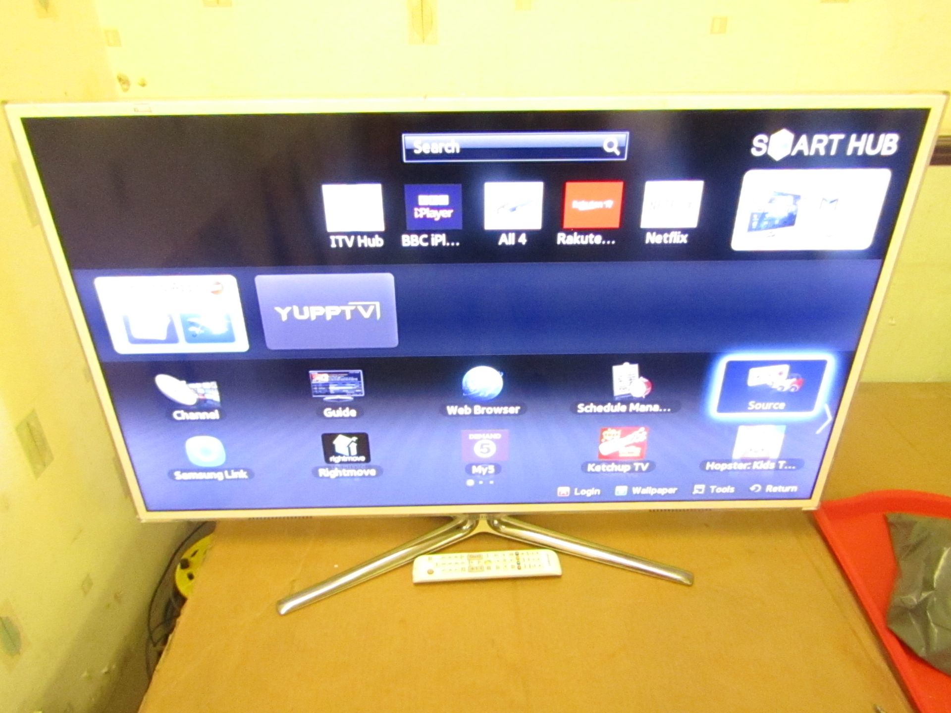 Samsung UE46ES6710 Full HD 1080p Digital Smart LED 3D TV, tested working as in it turns on and