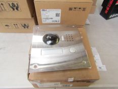 Dahua IP Villa doorbell outdoor station with button, camera and voice functions and a Dahua IP