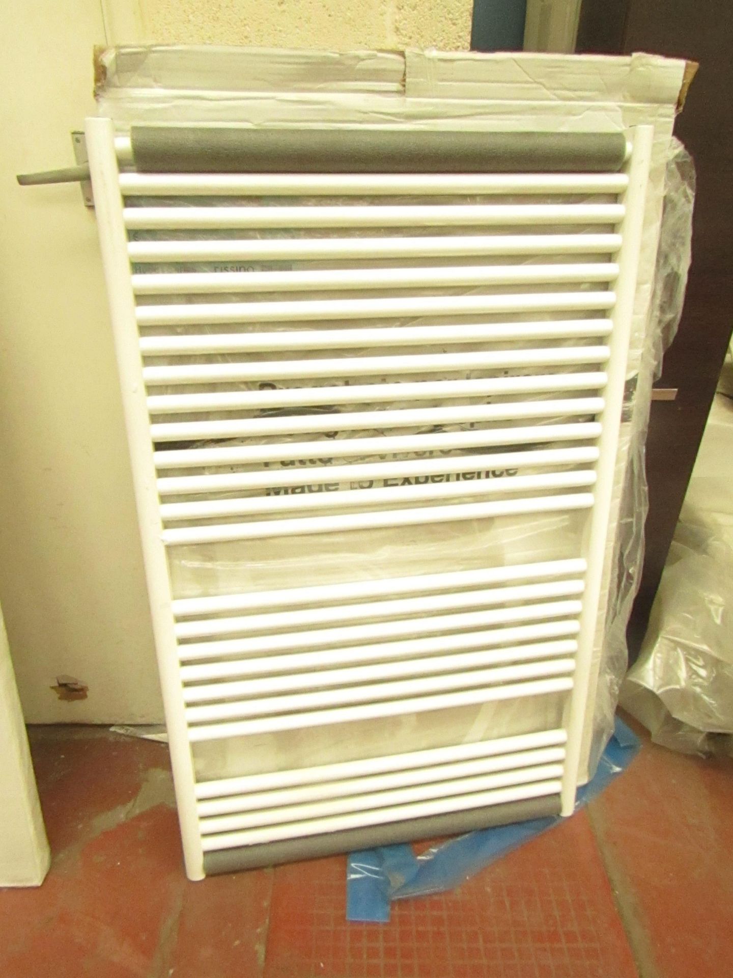 Tissino Hugo series 2 Chunky 1212x750mm White towel radiator, new and boxed.