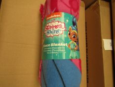 Simmer and Shine fleece blanket, new and packaged.