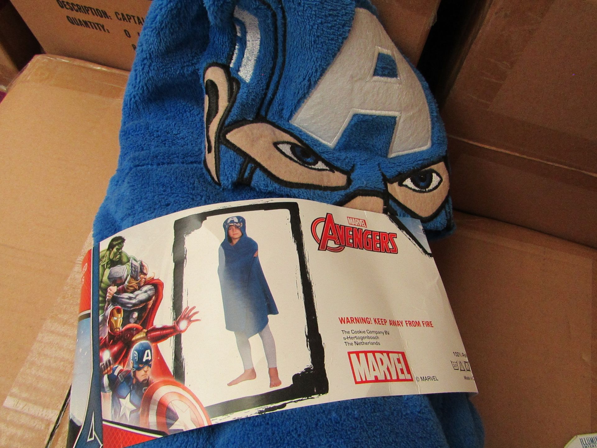 8x Avengers children's cuddle robe, 80 x 120cm, new and boxed.