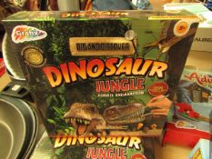 Graffix Dig and Discover Dinosaur Jungle new & packaged