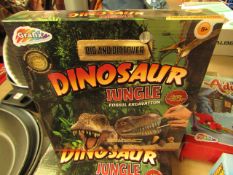 Graffix Dig and Discover Dinosaur Jungle new & packaged