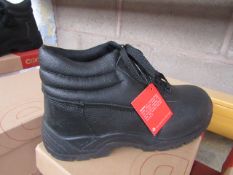 Centek Black Steel Toe Cap Boot size 10 new & boxed