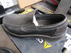 Delta Plus Steel toe cap slip on shoes, new size 3