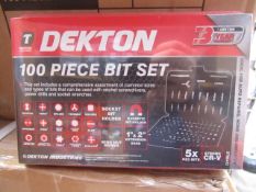 Dektopn 100 piece Bit set, new in carry case